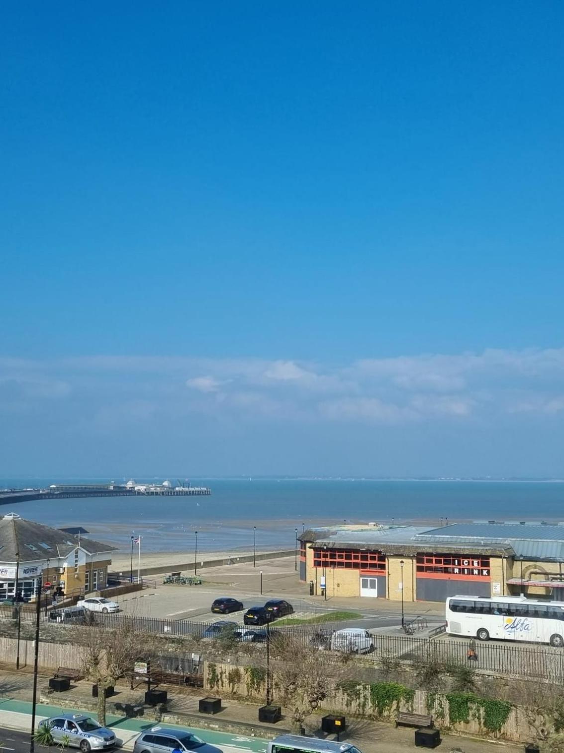 New With Free Offstreet Parking The Lookout At Ryde Esplanade Apartment Exterior photo